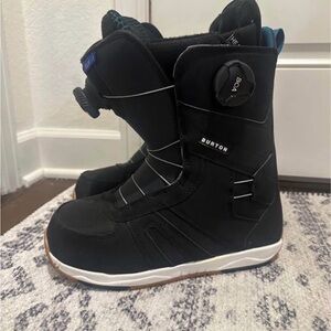 Burton Kids Black Snow Boots with Blue Accents